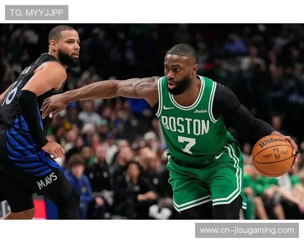 凯尔特人客场121-110力克勇士，布朗率队稳固东部第二排名